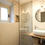 Velo Vern 2- Luxury In The Old Town Apartment *