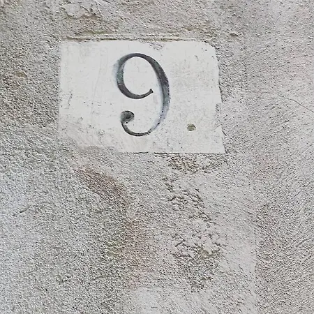 Velo Vern 2- Luxury In The Old Town Апартаменты *