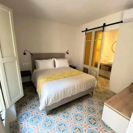 Апартаменты Velo Vern 2- Luxury In The Old Town *