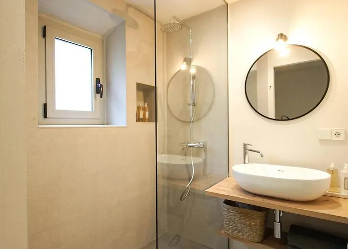 Velo Vern 2- Luxury In The Old Town Appartement *